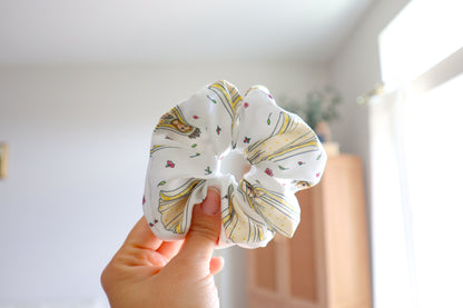 Fatima Medium Satin Scrunchie